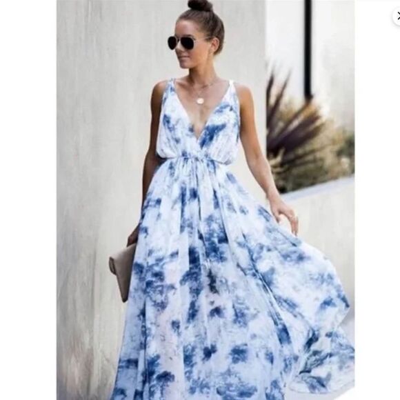 NWT Aakaa Ellony Maxi Dress - Picture 1 of 12